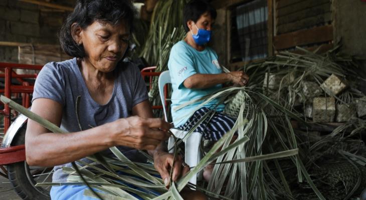 Supporting the Weavers of Luisiana with a Basket of Bread
